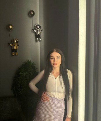 Я - искусительница, способная исполнить все твои самые сокровенные желания. Погрузись со мной в атмосферу страсти и наслаждения, и ты поймешь, что такое идеальное удовольствие! 3484, 23 года