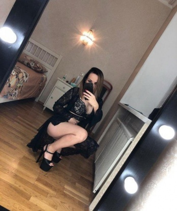 🌹 Живу в Москве и предлагаю свои услуги только в этом месте. 💫 Моя красота и обаяние обеспечат тебе незабываемый опыт. Я готова подарить тебе чувственность, страсть и ласку. 🌟 Разнообразие интимных услуг, которые я предлагаю, позволят нам окунуться в мир наслаждения. 💋 Мои клиенты ценят мою ненавязчивость и высокий уровень сервиса. На моих фото ты увидишь настоящую красоту. 📸 Позволь себе роскошь и позвони мне для воплощения своих самых сокровенных желаний. ✨ Жду тебя, чтобы создать неповторимую атмосферу удовольствия и наслаждения. 😏💕 6513, 31 год